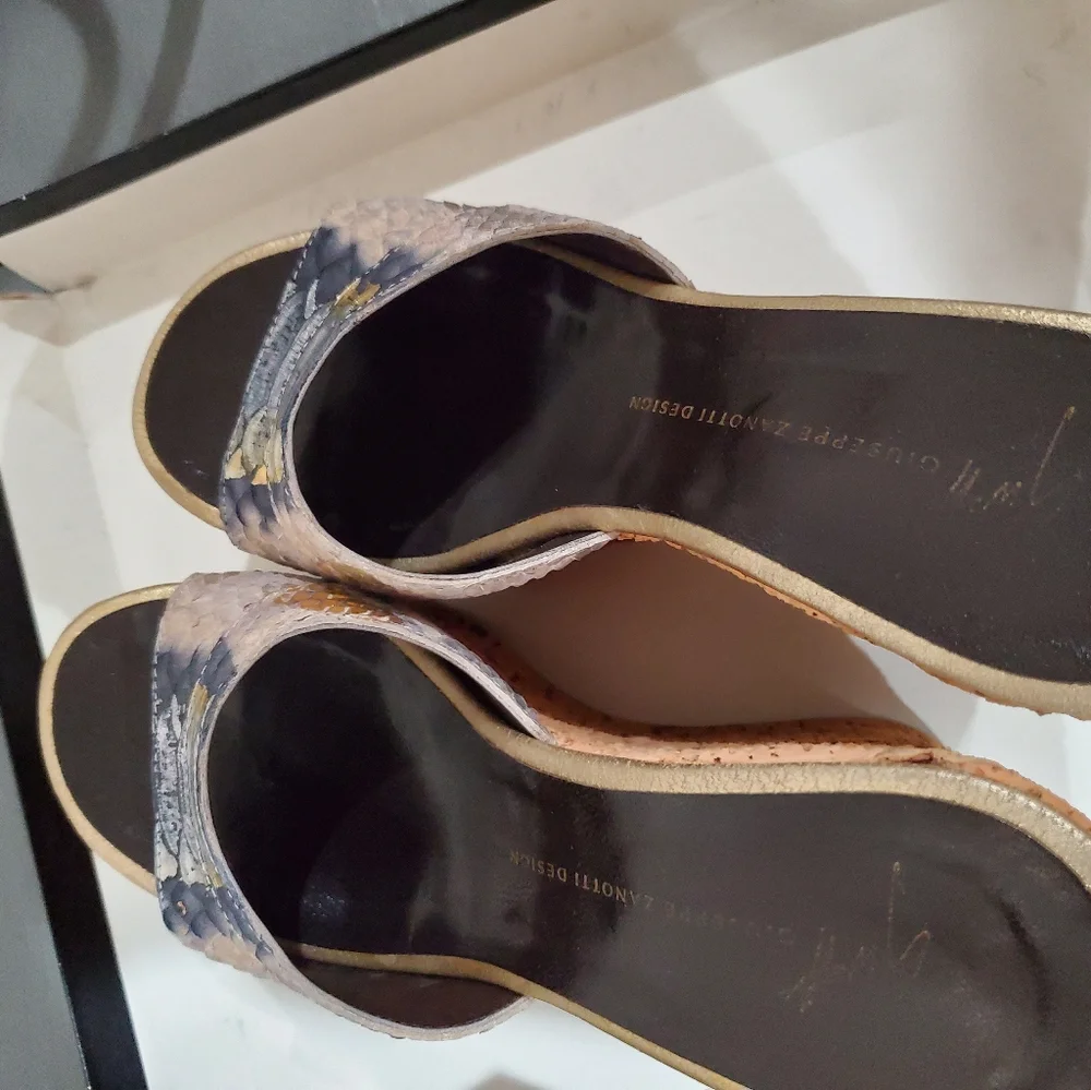 GIUSEPPE ZANOTTI Cream and Grey Python cork wedges 36. (Fits Like 36.5) - Picture 8 of 16